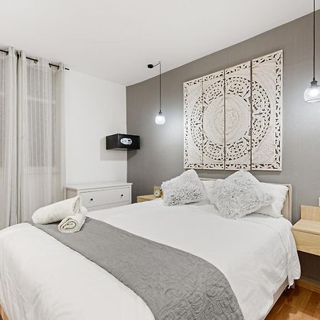 Urbanchicmalaga 2Bedroom Oasis In Historic Malaga Centre מראה חיצוני תמונה