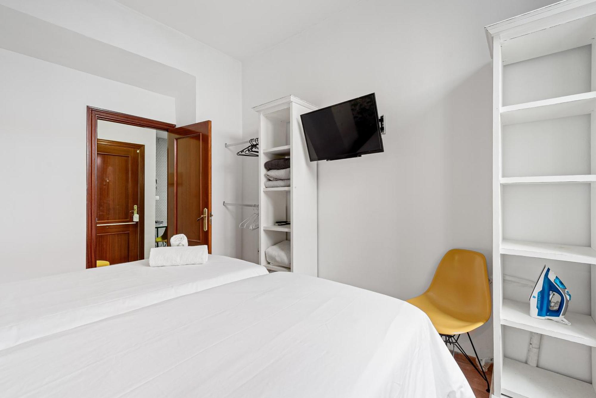 Urbanchicmalaga 2Bedroom Oasis In Historic Malaga Centre מראה חיצוני תמונה