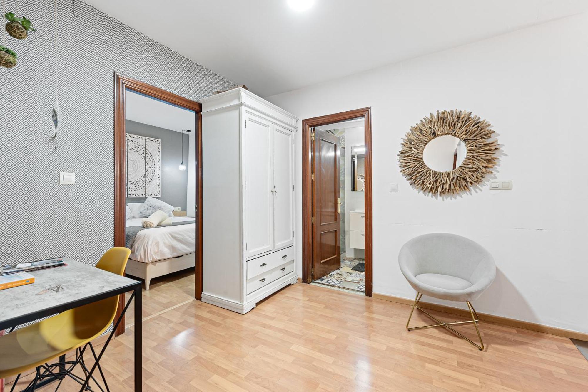 Urbanchicmalaga 2Bedroom Oasis In Historic Malaga Centre מראה חיצוני תמונה