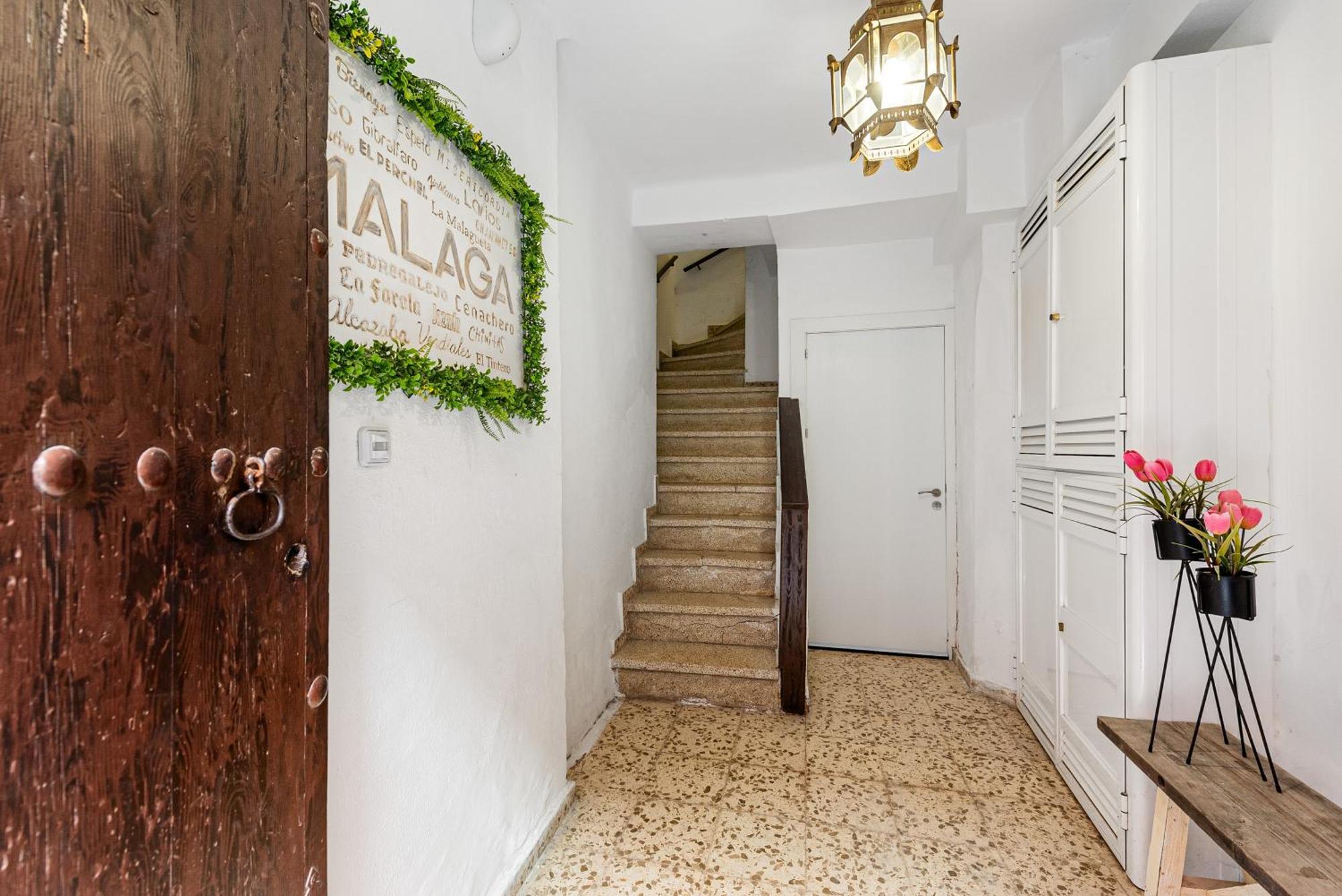 Urbanchicmalaga 2Bedroom Oasis In Historic Malaga Centre מראה חיצוני תמונה