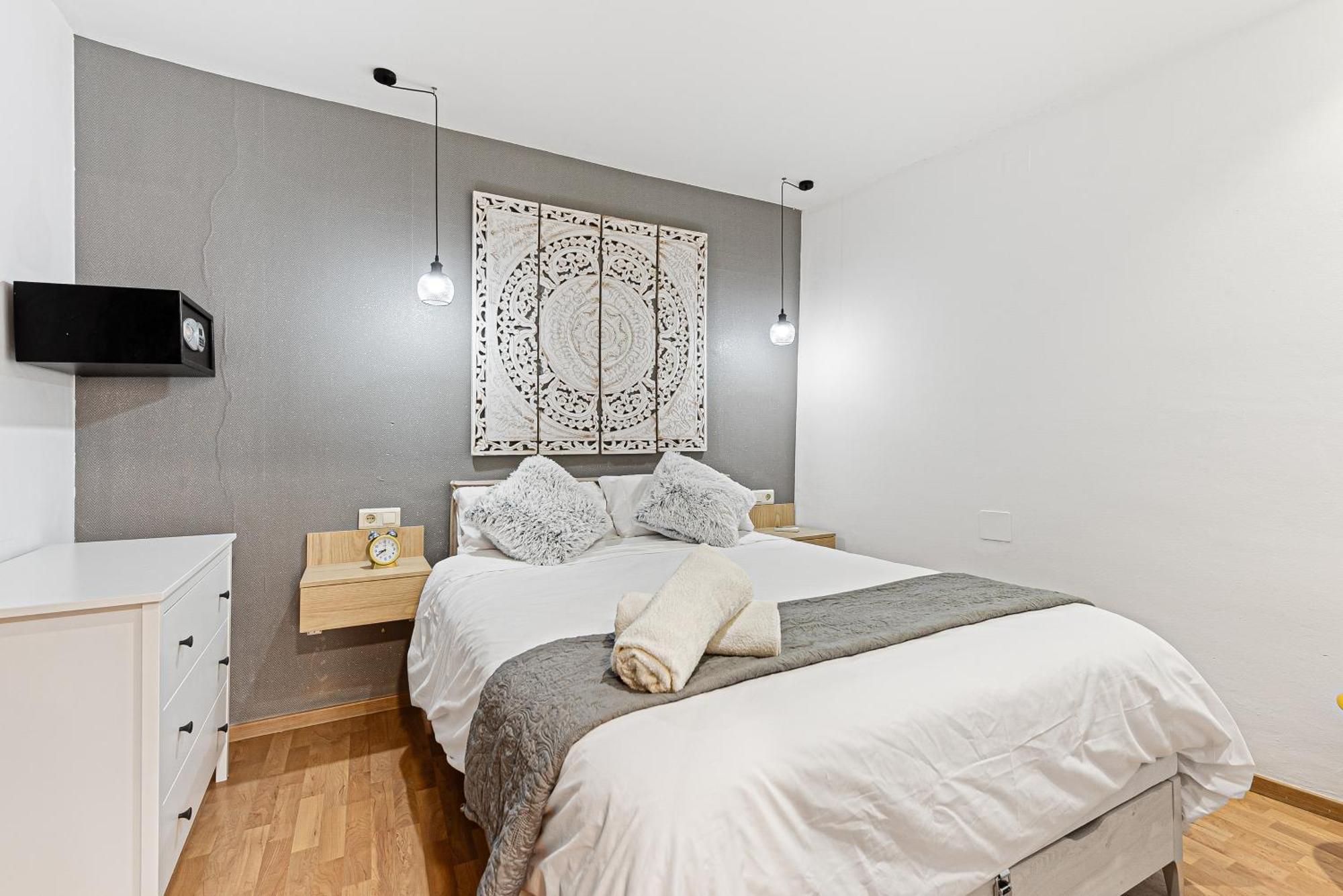 Urbanchicmalaga 2Bedroom Oasis In Historic Malaga Centre מראה חיצוני תמונה