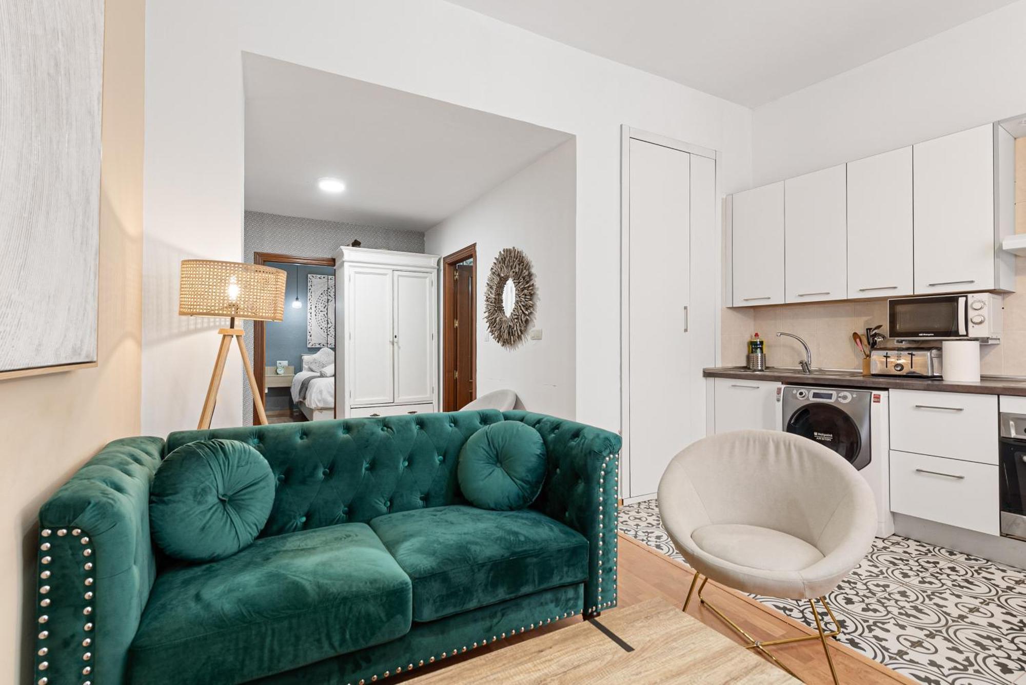 Urbanchicmalaga 2Bedroom Oasis In Historic Malaga Centre מראה חיצוני תמונה