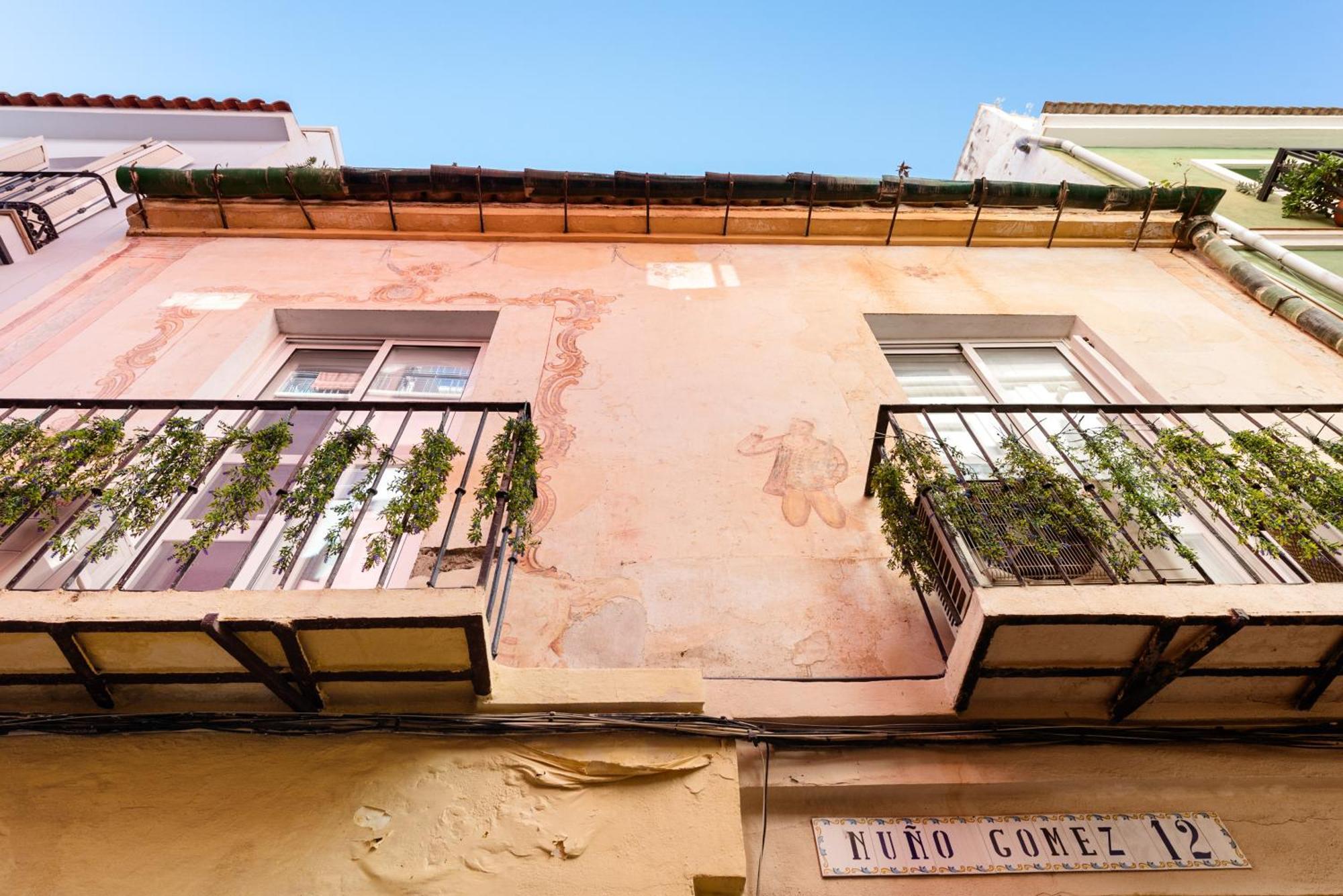 Urbanchicmalaga 2Bedroom Oasis In Historic Malaga Centre מראה חיצוני תמונה