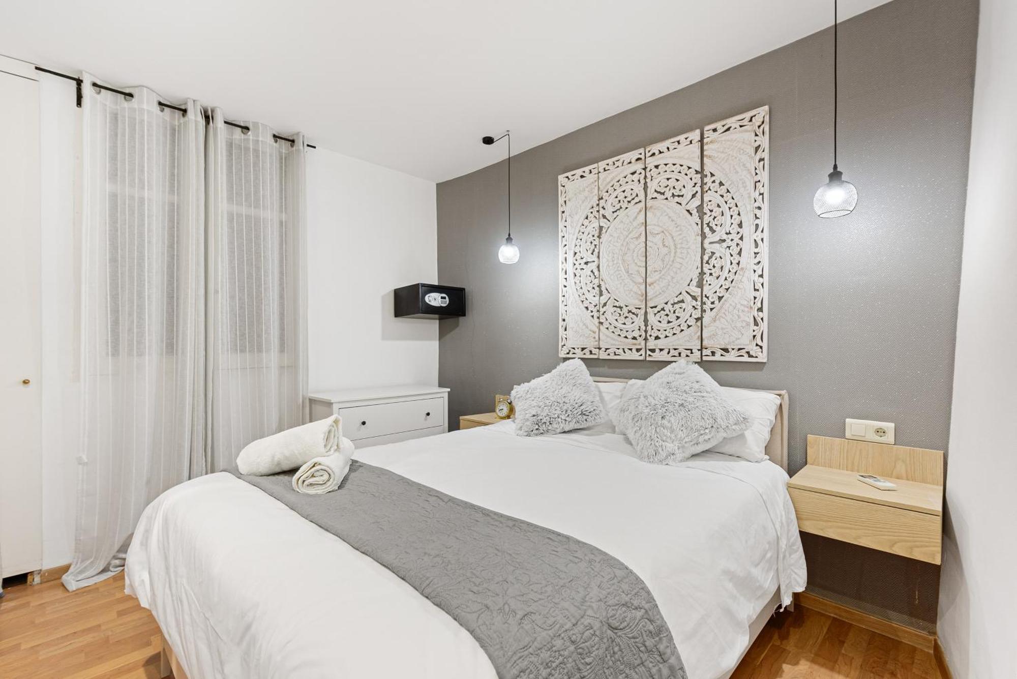 Urbanchicmalaga 2Bedroom Oasis In Historic Malaga Centre מראה חיצוני תמונה